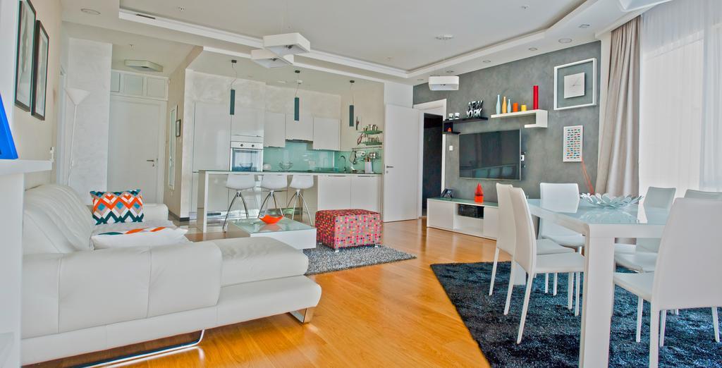 Delux And Urban Apartments Hotel Tre Canne Budva Exteriör bild