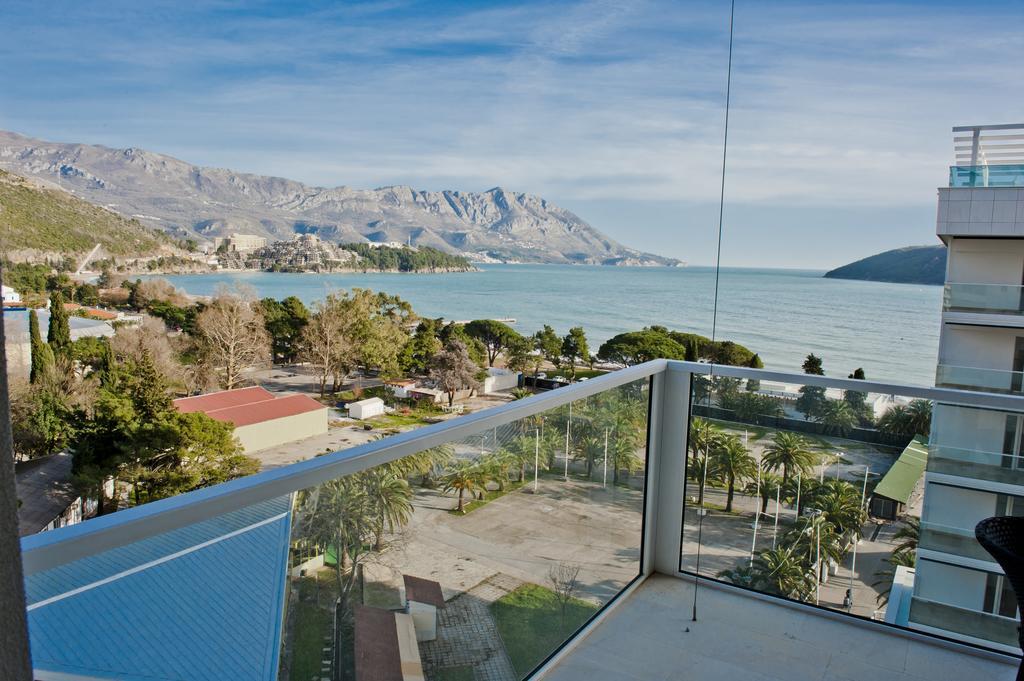 Delux And Urban Apartments Hotel Tre Canne Budva Exteriör bild