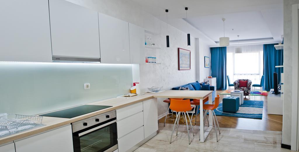 Delux And Urban Apartments Hotel Tre Canne Budva Exteriör bild