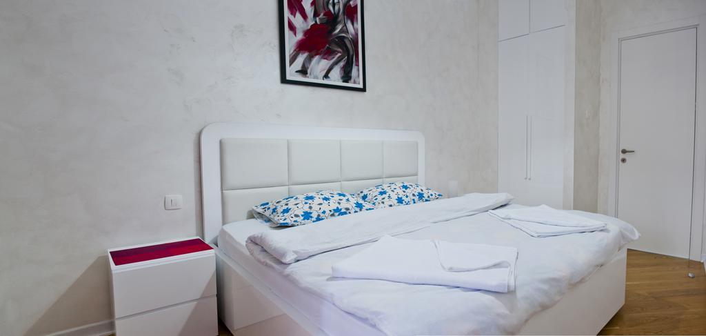 Delux And Urban Apartments Hotel Tre Canne Budva Exteriör bild